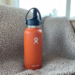 Donating soon hydroflask 32oz with straw lid